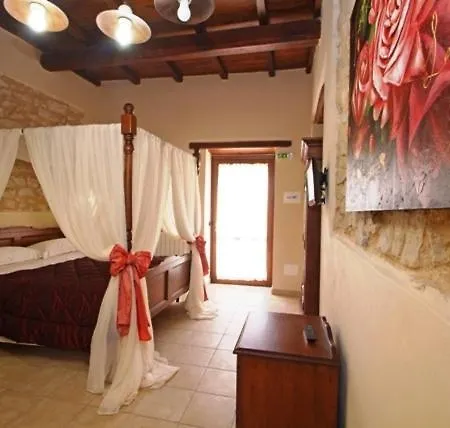 Palazzo Del Papa בית חווה *